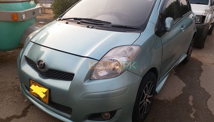 Toyota vitz demand 925000