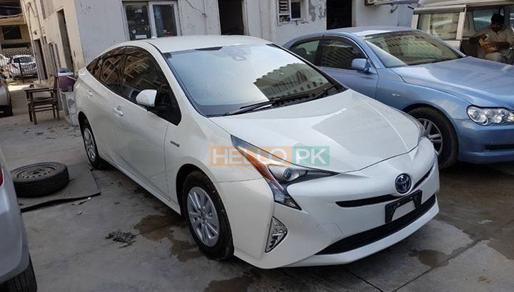 Toyota Prius 2016 New Shape Rs3,750,000 Karachi