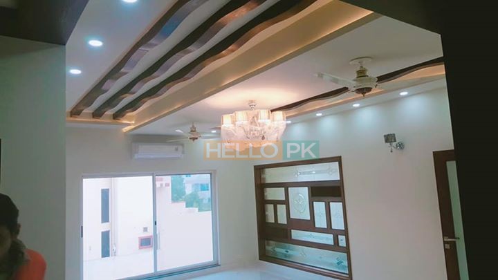 1 kanal corner Brand new house for sale Bahria town Lahore