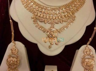 Gold bridal sets Karachi