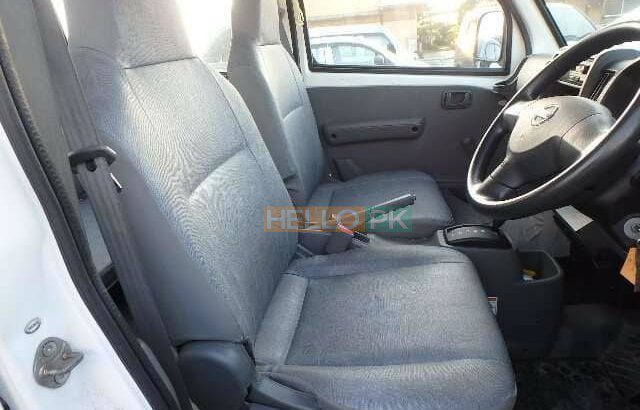 Nissan clipper van 2012 on easy instalments