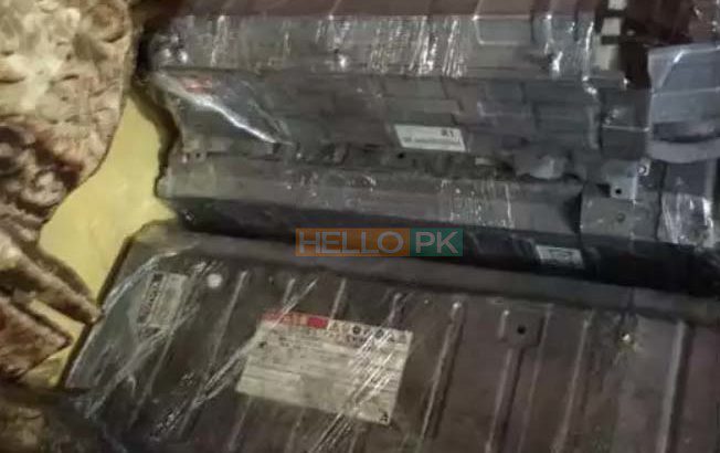 All kinds of batteries available.Toyota aqua batteries available