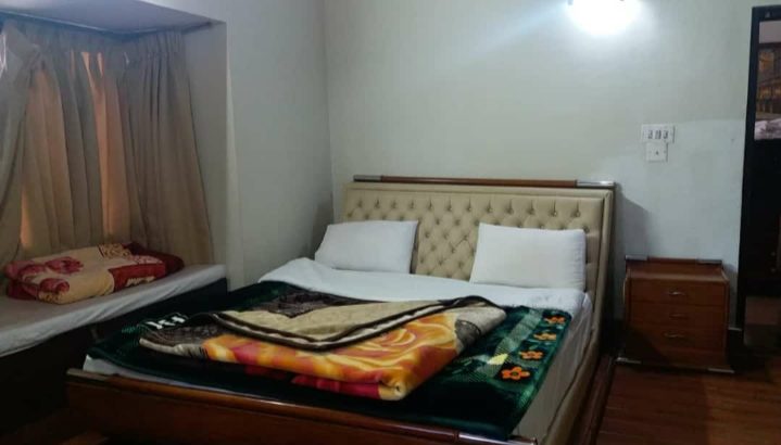 Royall Tours & travel Offers Honey Moon Packages.Group Tours.Corporate Tours & Family Trips