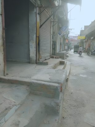 A Shop on a Busy Road with full of Business Opportunities
