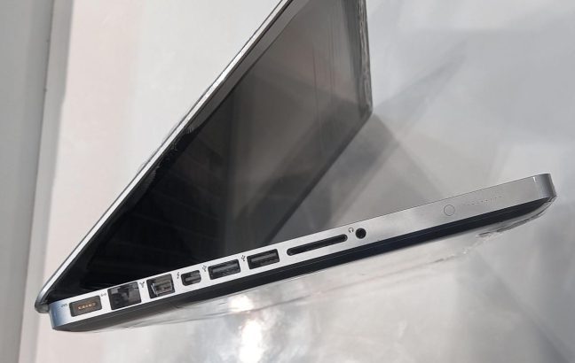 Apple Macbook like new Condition