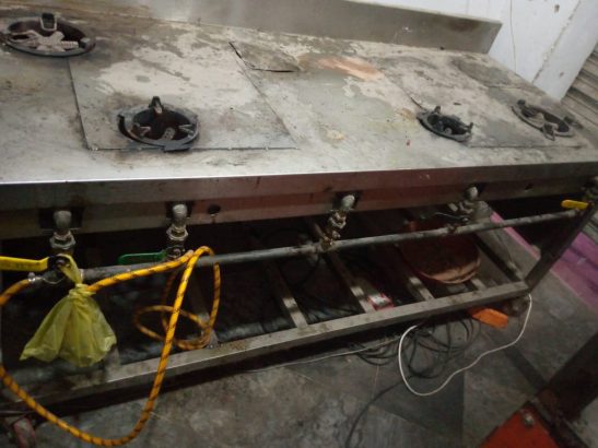 COunter with 4 burners for Sale. Price 60,000 negotiable.