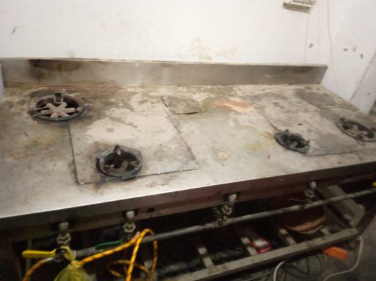 COunter with 4 burners for Sale. Price 60,000 negotiable.