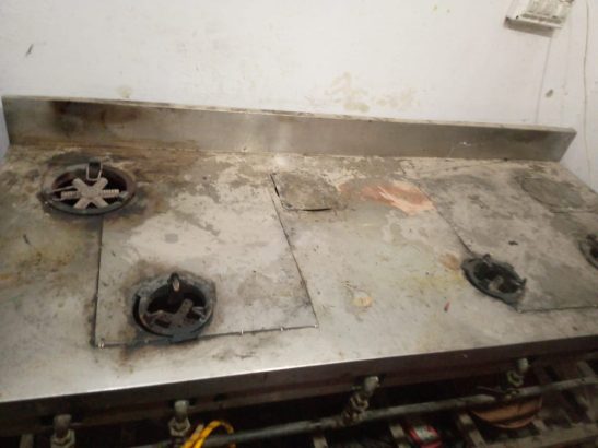 COunter with 4 burners for Sale. Price 60,000 negotiable.